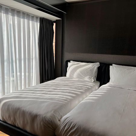 Hotel Manami Пристина Екстериор снимка